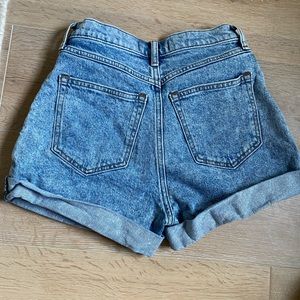 Abercrombie special detail Jean shorts!